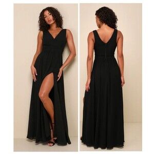 Lulu's Elegant Black Maxi Dress